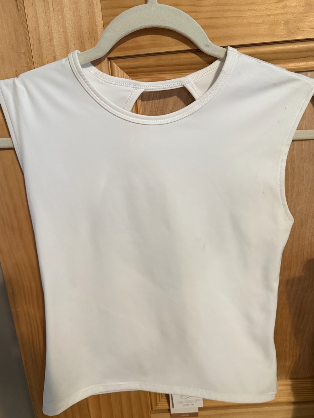 CALIA by Carrie Underwood White Sleeveless Tank with Keyhole Back